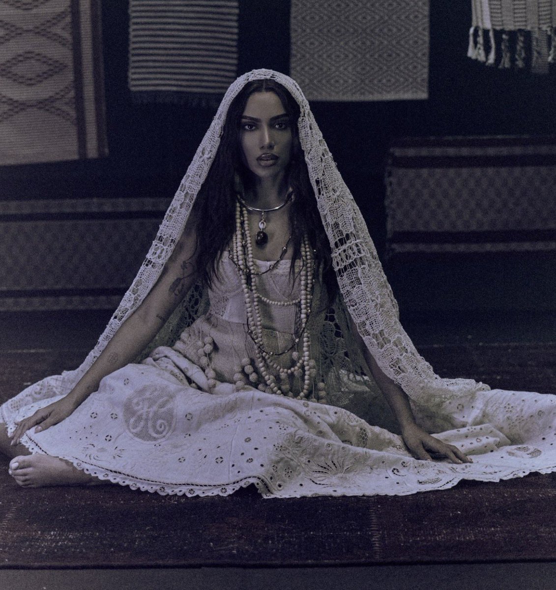 TrackAnitta's tweet photo. 🚨 “EQUILIBRIVM II”, de Anitta, debutou com 6.7 MILHÕES de streams no Spotify. 

— Com a parte 1, debutou com 8.7 MILHÕES de streams. https://t.co/Ixj8ygE9xQ