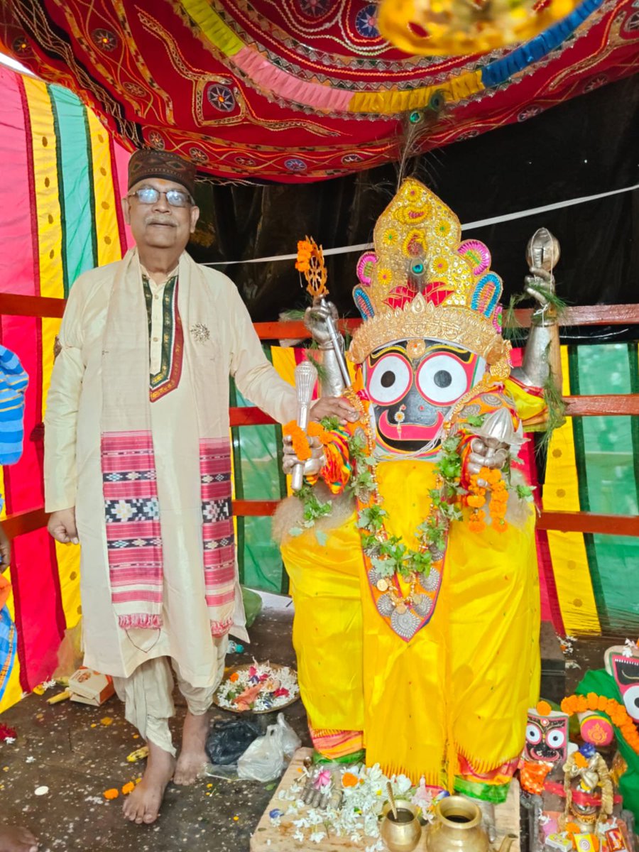 HindolPalace's tweet photo. #Sunabesa darshan of Lord #Jagannath atop his Chariot #Nandighosh at #Nizgarh #Hindol today 25.07.2026
#DadhiBamanJeu #AnantNarayanJeu #BudhaGosainJeu #RathaJatra2026
PC: @Trinath1972 https://t.co/XFXLldxOS5