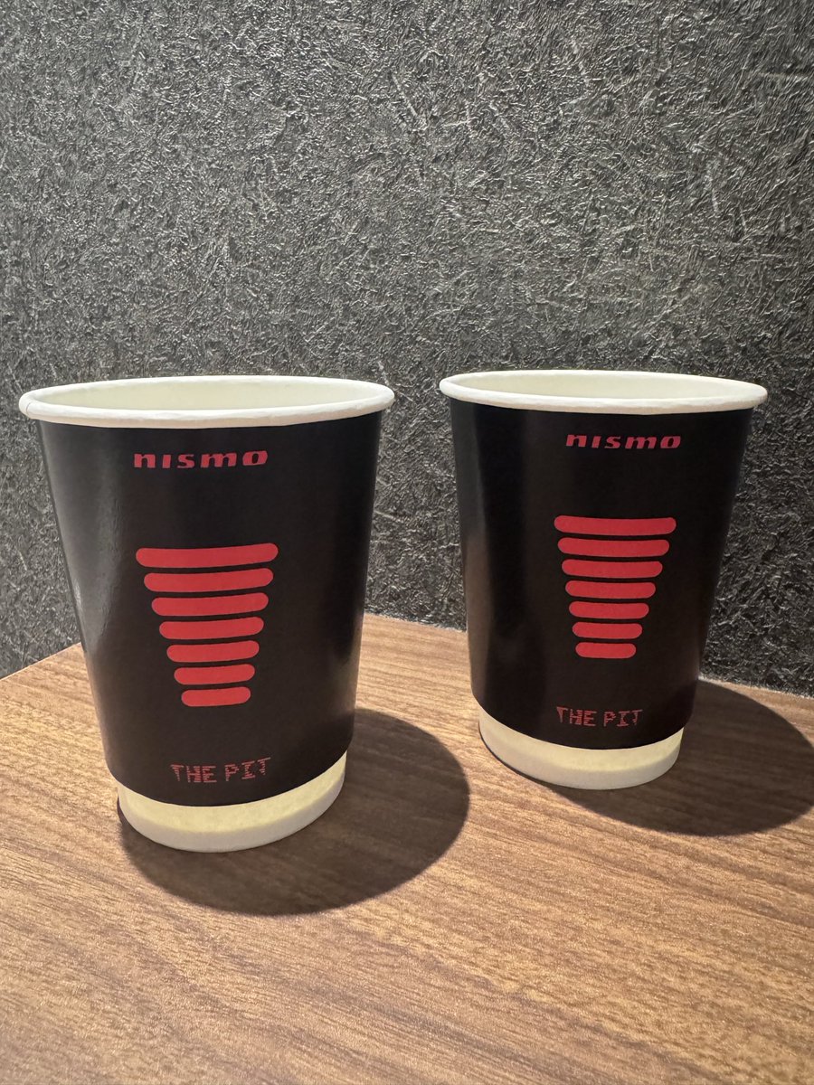 coke_fx35's tweet photo. nismo THE PIT🚗 https://t.co/EqZAUEQckT