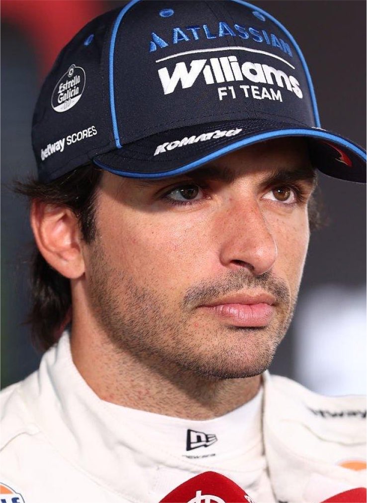 c4rlossa1nz55's tweet photo. THE WAY YOU CAN SEE THE SHADE OF HIS EYES???😩😩 https://t.co/MfotqAOkKW