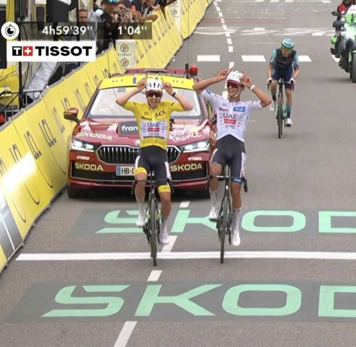beltrandelrio's tweet photo. Increíble, lo de Isaac del Toro en el Tour de Francia. Estará en el podio en París. El mayor logro en la historia del ciclismo mexicano. https://t.co/IWpMfvqmvs