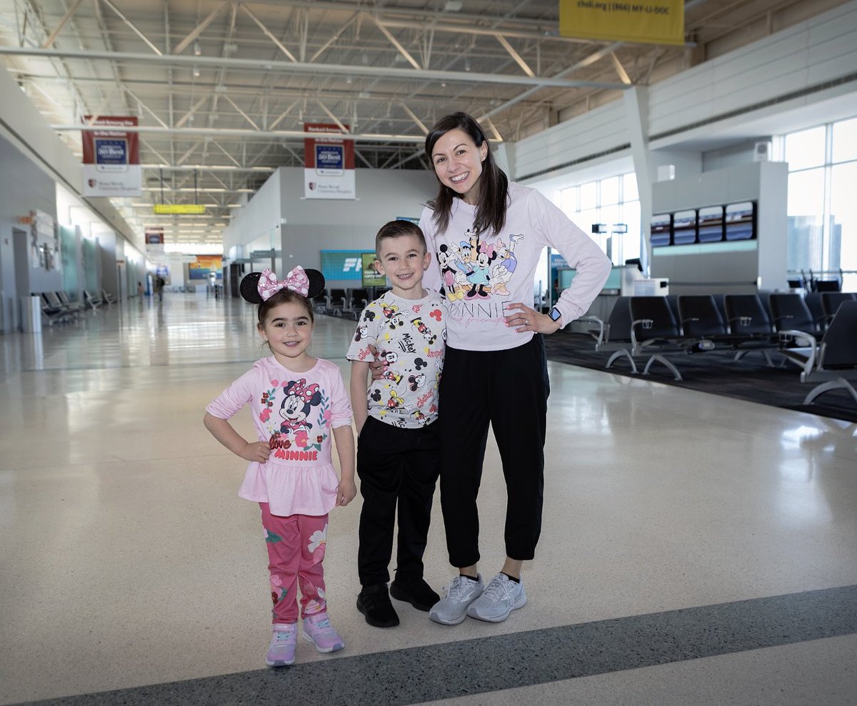 LIMacArthur's tweet photo. We love to see families traveling at ISP! We aim to make the experience easy & enjoyable, so you can make happy memories. No stress. No hassles. #onlyatisp #flymacarthur #travelfinds #familytravel #longislandny @10Best https://t.co/biYyvpAaSe