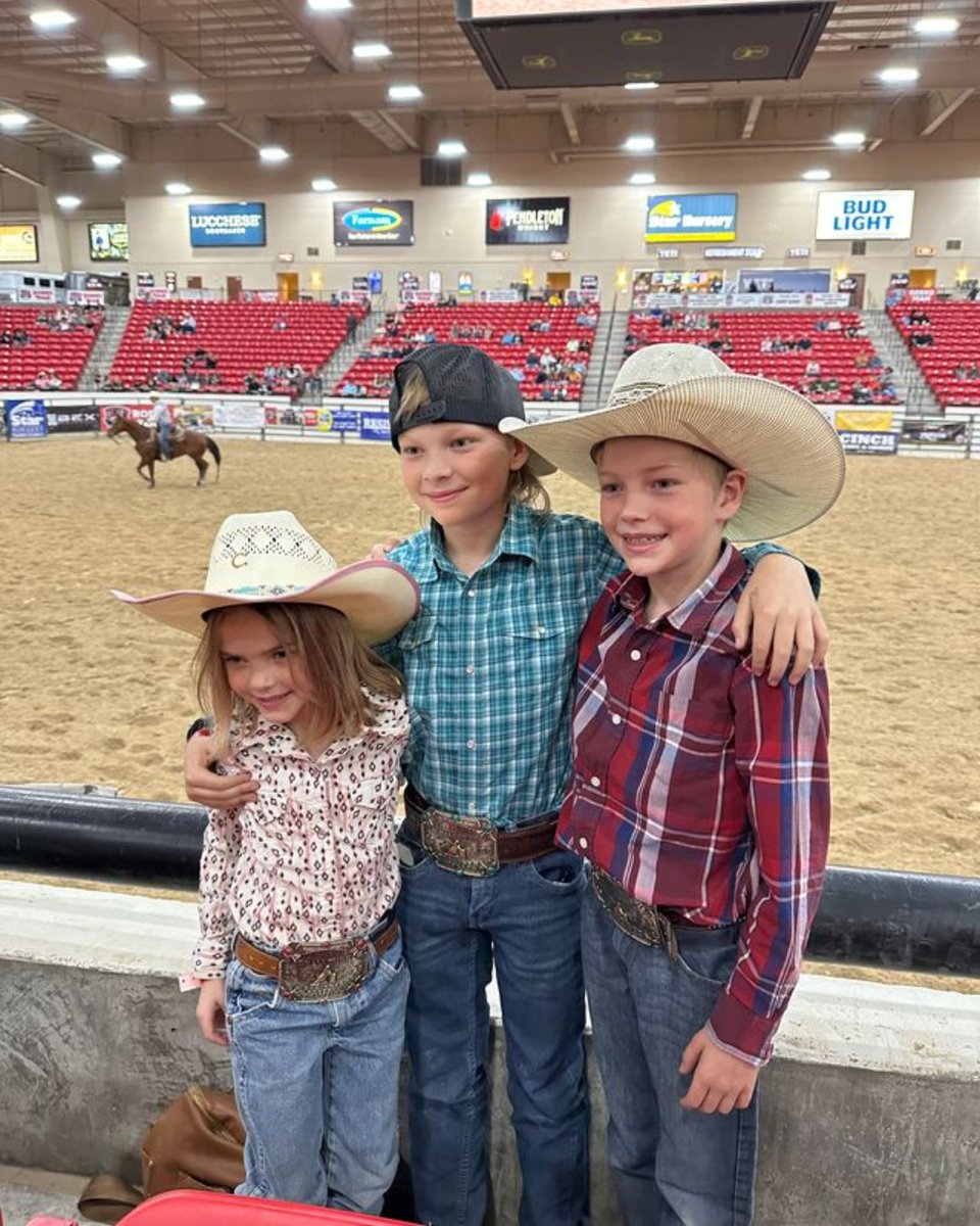 southpointlv's tweet photo. It's National Cowboy Day 🤠🐎

From the boots to the buckles to the rodeos, we proudly tip our hats to the grit, heart, and heritage of the American cowboy. Cheers to the legends who ride tall, past, present, and right here at South Point! 🐎 https://t.co/pPwBFJ1h2x