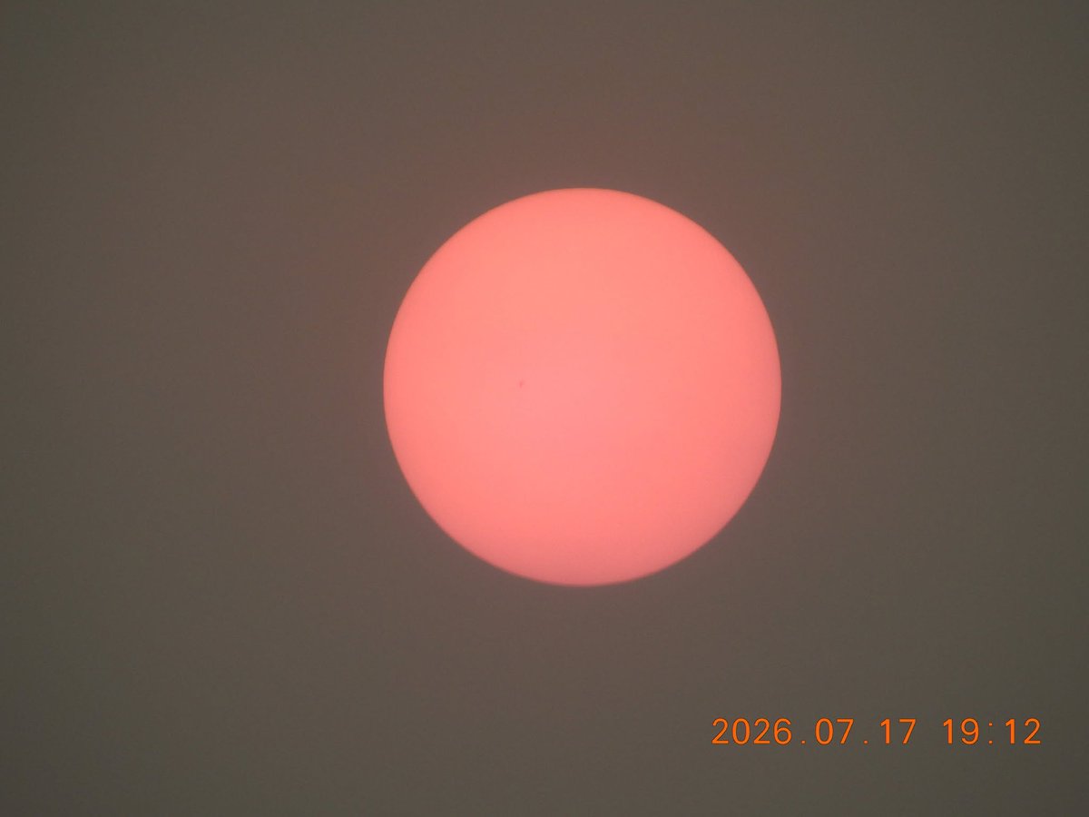 Ponchrunnin's tweet photo. @ChristineWGAL Hi I didn't realize sunspot activity was captured while taking the smoke filtered sun last week with two different pics one zoomed in, it is visible. https://t.co/A5aH5JRpYr