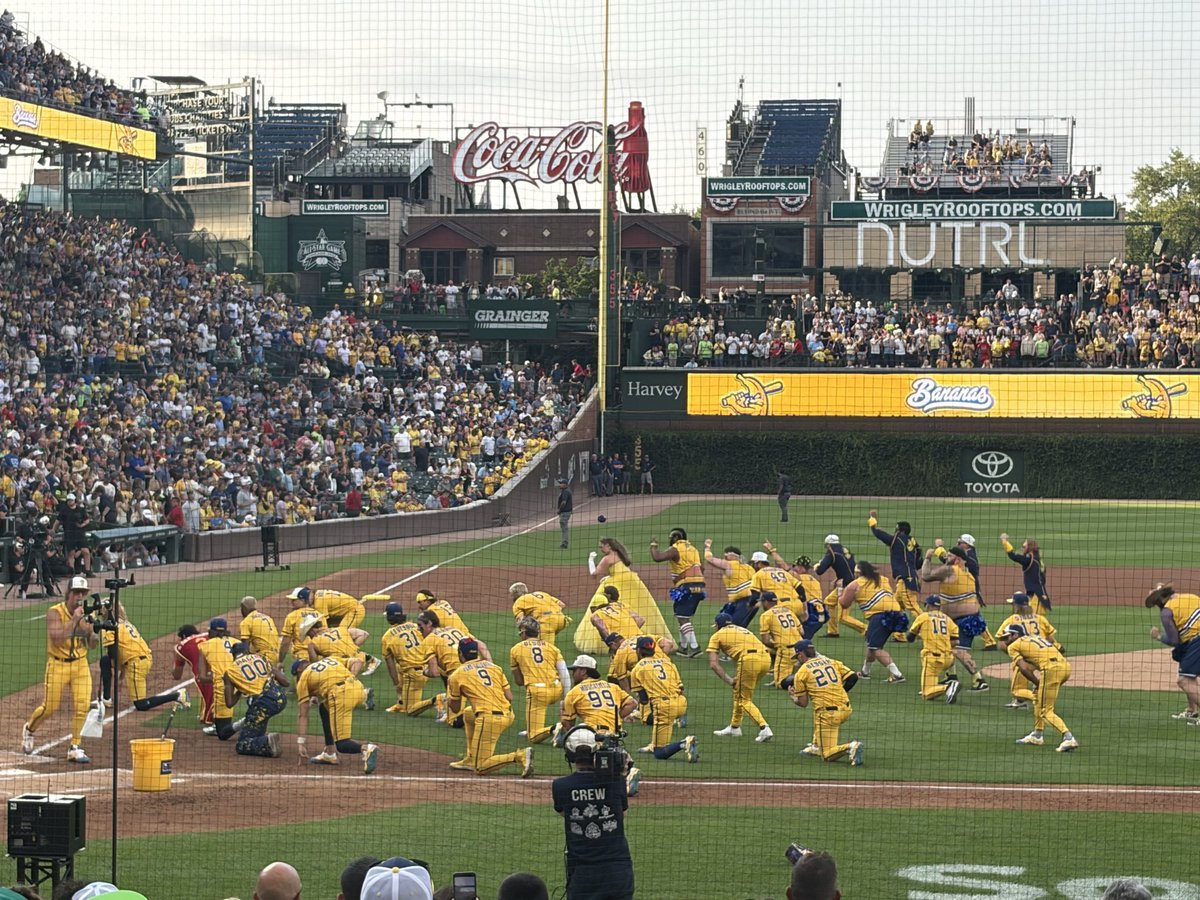 woods_chuck's tweet photo. Banana 🍌 Ball at Wrigley, fun times on Friday night 🥎 https://t.co/4lL7UtvQg7