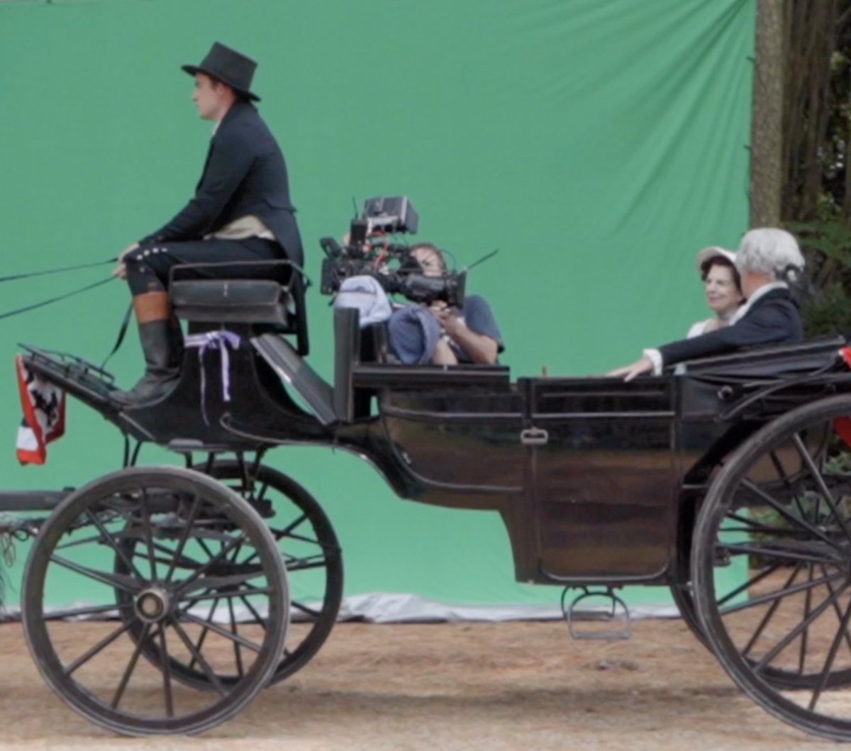 AmMiracleMovie's tweet photo. Thinking about all the filming that went on 3 years ago to create The American Miracle film!  We were in the historic locations; we used green screen for some of the scenes, historically accurate clothing and so much more.  See it https://t.co/YQZt6G2aKw. #AmericanMiracleMovie https://t.co/9X8sA4ZHDa
