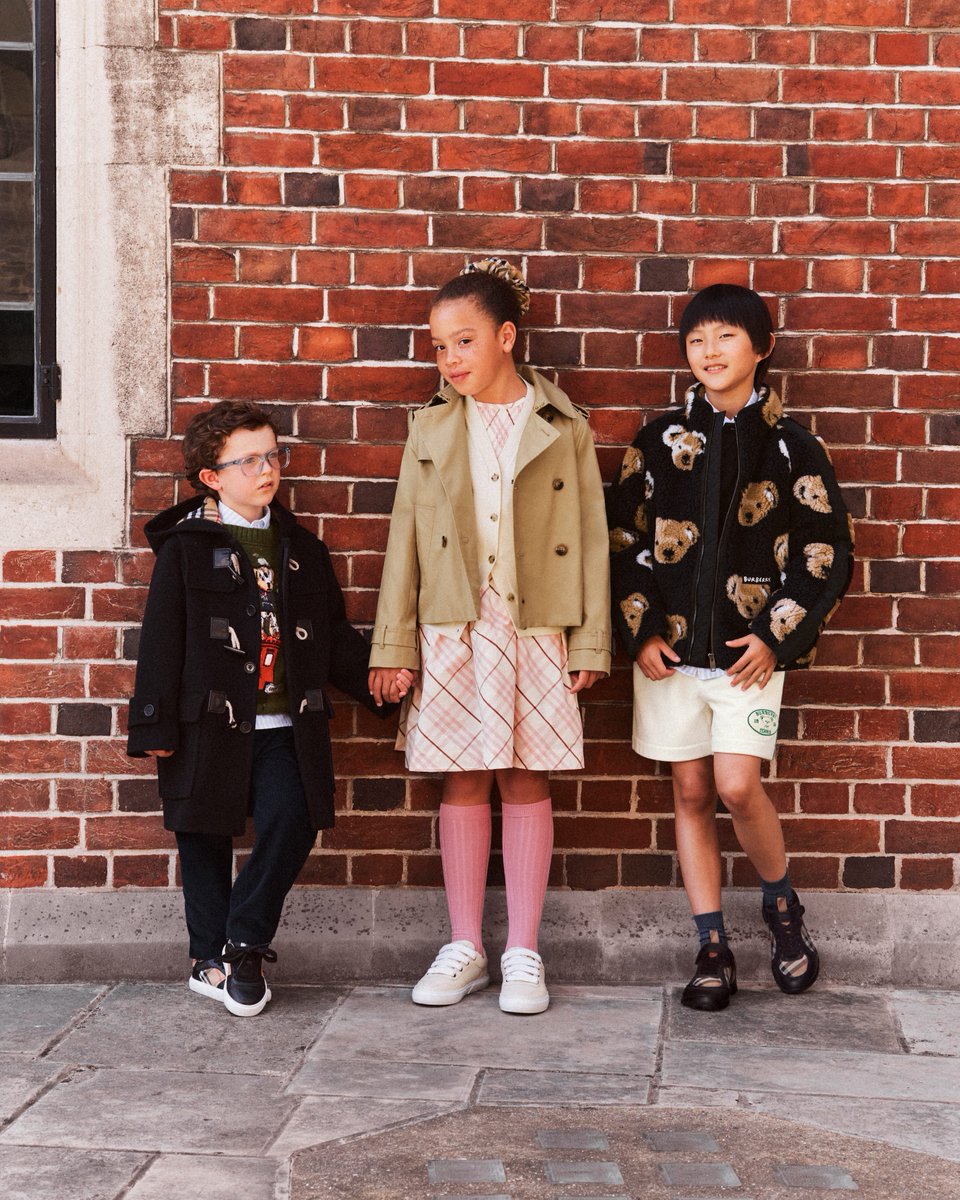Burberry's tweet photo. BFF (Burberry Friends Forever)

Iconic checks and Thomas Bear styles for every adventure

https://t.co/dnE0RKLqvK https://t.co/ymoobXIt50