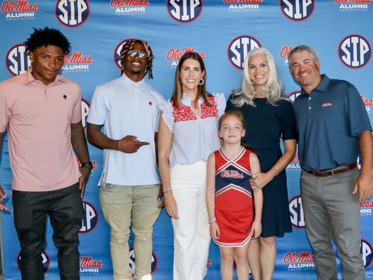OleMissAlumni's tweet photo. ⭐️ #HottyToddy from our Texas Rebs! Check out pics from this year’s Dallas Rebel Road Trip stop!

📸 https://t.co/IjdISV25AP

@grovecollectnil | @OleMissSports https://t.co/zqIMZQLGc6