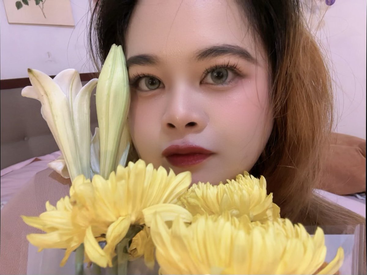 springH08's tweet photo. He really into a yellow this day.. 

#LSD #LUNÉSelcaDay #LUNÉJidoriDay #andTEAM_FUMA #FUMA #MURATAFUMA #후마 #フウマ #andTEAM @andTEAM_members https://t.co/lDGoIKzGvG
