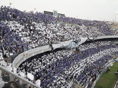 joseelche91's tweet photo. Hoy he tenido el privilegio de conocer la casa del Decano. Club al que le guardo un especial cariño ya que jugó su final de Copa del Rey en nuestro Martínez Valero. 
Desde la Provincia de las Palmeras deseamos veros muy pronto en fútbol profesional.
Mucho Recre y Mucho Elche! 💚 https://t.co/LZnh1264kD