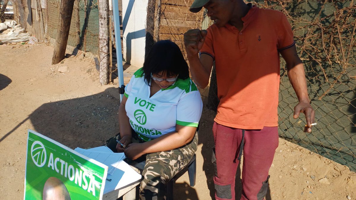 Nichola90735234's tweet photo. ActionSA Mogale City Ward 16 Councilor Candidate Patricia had a successful membership drive. Less warawara more action. 

Only ActionSA can fix Mogale City 

@Funzi_Ngobeni 
@EvelynMondlana 
@ActionSA_GP https://t.co/LBdsWf5GWv