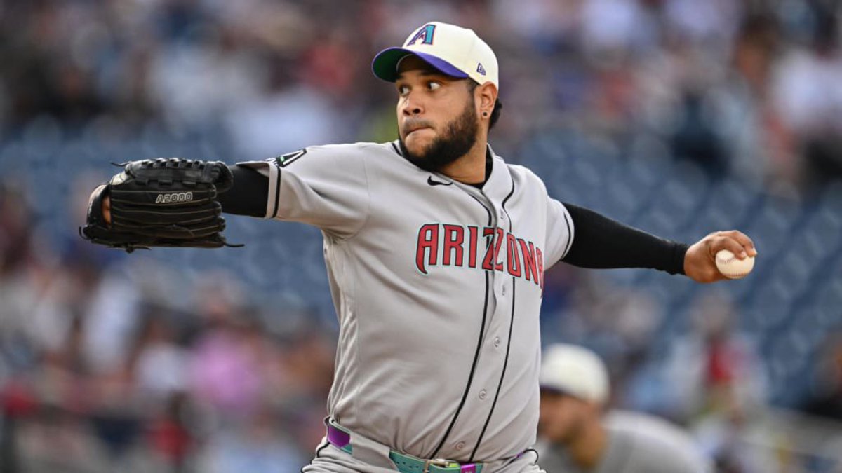 Deportes_UR's tweet photo. #MLB Eduardo Rodríguez consiguió la cuarta victoria en fila para Arizona https://t.co/zAWyHrEY5Z https://t.co/iSgB662aW8