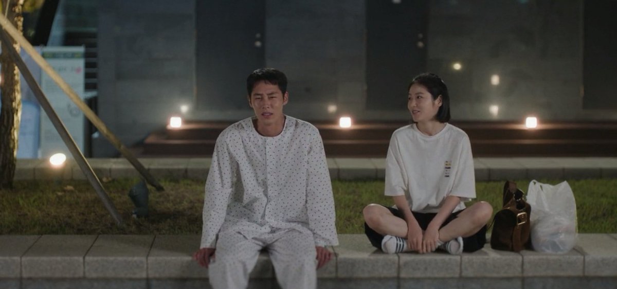 Urogor's tweet photo. Me está gustando mucho Doctor on the Edge. Aunque hay malentendidos entre los personajes y se enfadan, arreglan las cosas hablando de forma sincera..
Cada día quiero vivir más en un kdrama ❤️‍🩹 https://t.co/8cf2ws9ZTa