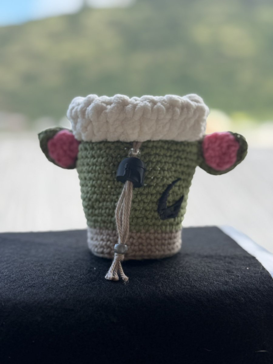 DevonDee101's tweet photo. Last day of Dice Bag Drops! If you’re like us and didn’t get a Hall H Wristband (1am crew ☠️) don’t fear! Today you could find Dr. Doom! I have a Punisher Bag, Grogru, &amp; Dr. Doom! May the dice roll in your favor if you find them &amp; let me know where they are headed! https://t.co/2QoKMrf0h7