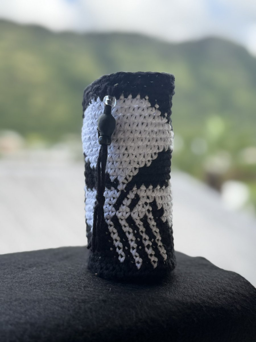 DevonDee101's tweet photo. Last day of Dice Bag Drops! If you’re like us and didn’t get a Hall H Wristband (1am crew ☠️) don’t fear! Today you could find Dr. Doom! I have a Punisher Bag, Grogru, &amp; Dr. Doom! May the dice roll in your favor if you find them &amp; let me know where they are headed! https://t.co/2QoKMrf0h7