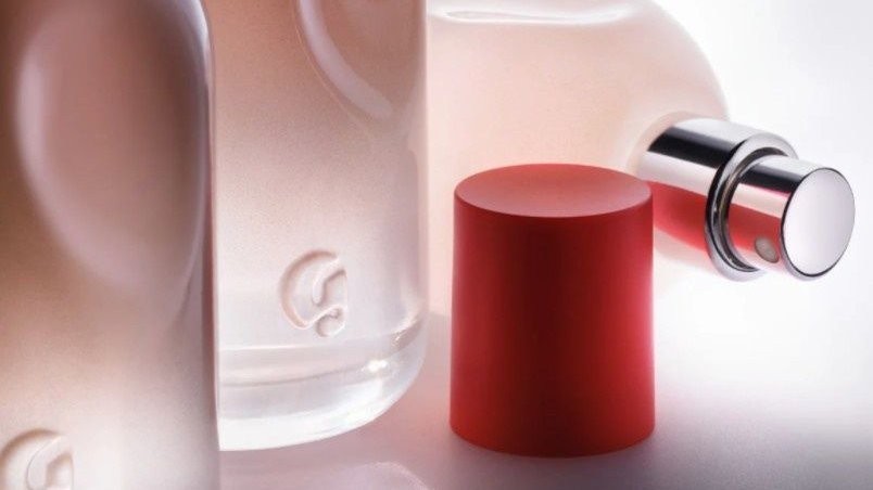 Momihael1100's tweet photo. GLOSSIER YOU EDP
❤️ ตัวนี้ก็แบ่งถูกค้าบ น้องฝาแดง รุ่นหลักตัวดังตลอดกาล
❤️ น้ำหอมสายผิวสะอาด สายคลีน ตัวนี้ต้องมี

❤️ 5ml​ 290 (ปกติ 400)
❤️ 10ml​ 550 (ปกติ 770)

DESCRIPTION : กลิ่นพิเศษที่จะช่วยดึงเสน่ห์จากผิวเราให้ออกมาหอมมีเอกลักษณ์แบบไม่เหมือนใครค่ะ โทน���าวเดอร์รี่ มักส์กี้ จากไอริส Sexy เรียบหรู และส่วนผสมพิเศษ Ambroxan หรือมักส์สังเคราะห์ ที่ให้ความละมุน สะอาด เหมือนกลิ่นผิว กลิ่นแป��ง กลิ่นผ้าซักรีดหอม กลิ่นที่นอนคลีนๆ หอมแบบไม่ทำร้ายคนรอบข้าง ใช้ได้ทุกโอกาสค่า

แจ้งmlด้วยน้า
(รับ70ml) กล่องขาย