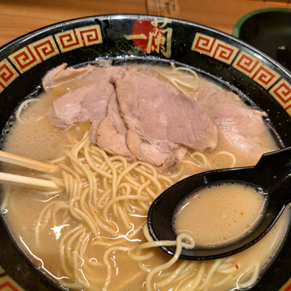 nakasima_lan's tweet photo. ラーメン🍜🍥食べたい…お腹空いた… https://t.co/W4AjT81O4Z