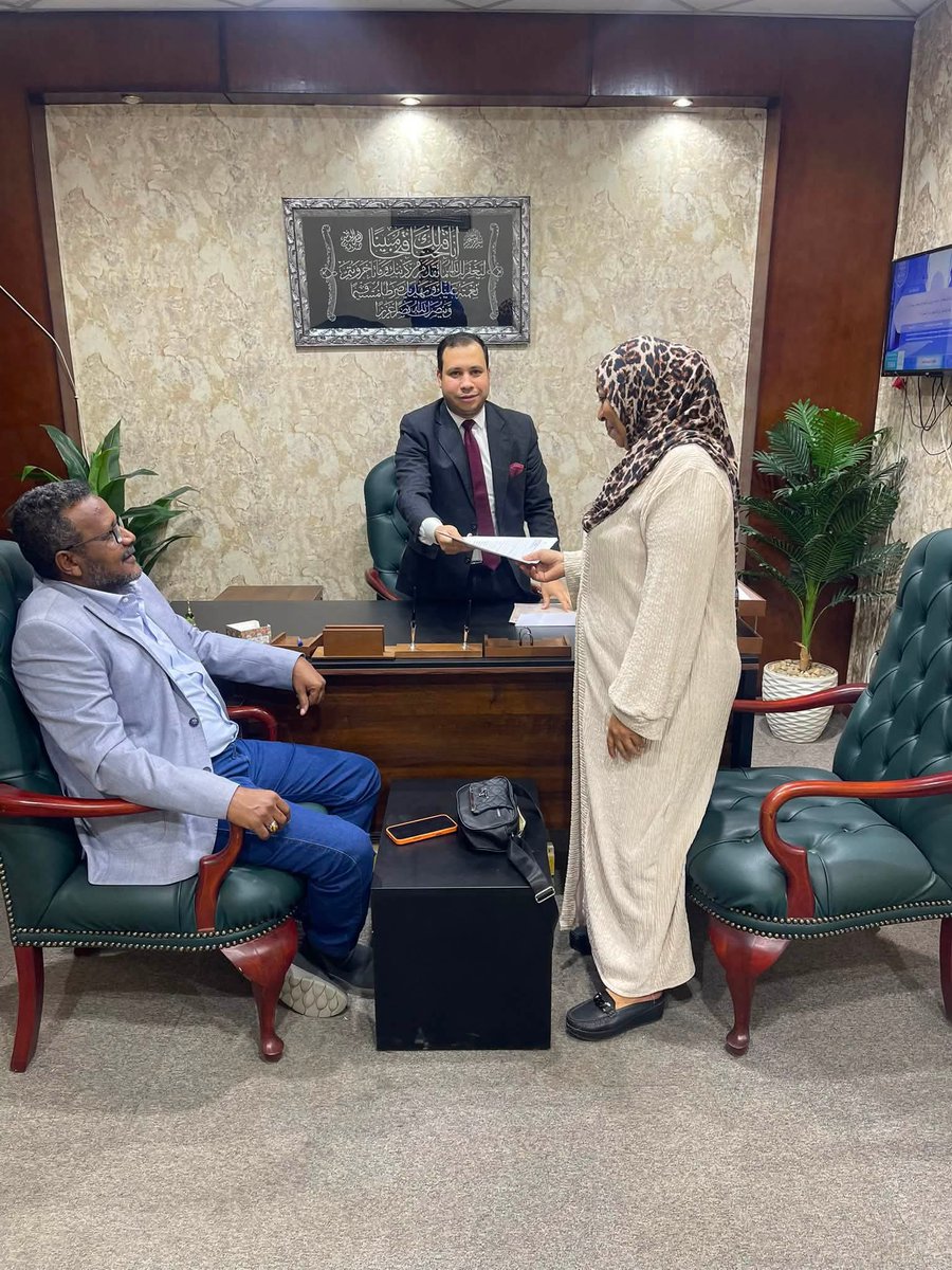samahnasse761's tweet photo. الاخت السودانية اخدت الجنسية المصرية اكتساب واولادها فى طريقهم للتجنيس بفضل قانون الجنسية من آلام❌
قانون التجنيس دا كارثة المجنسيين بيكون انتمائهم لمين ؟

فين الجيش المصري؟
وقوف قوانيين التجنيس ❌ وقانون بيع وتصدير العقارات والأراضي المصرية واجب وطني 
https://t.co/EoZNuy0wJk https://t.co/r66LqPuY3b