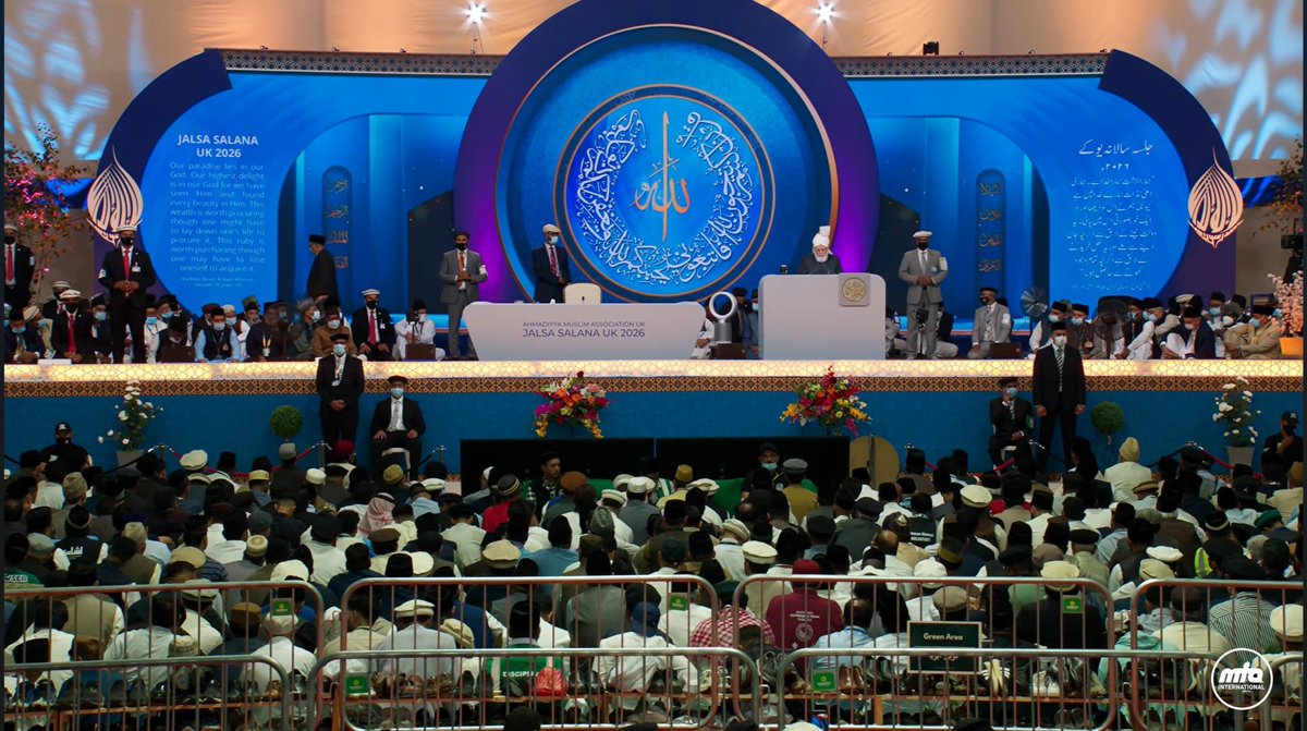 WajeehMirza7's tweet photo. By the Grace of Allah progress of Ahmadiyya Muslim Jammat over 1 year

• 398 New Jammats 🌏
• 172 New Mosques 🕌
• 127 New Mission Houses 🏘
• 353 New books and Pamphlets Published with millions distributed 📚
• 268,596 New members 🫂

A force no power in the world can stop! Alhumdolillah

#JalsaSalanaUK
#JalsaUK2026