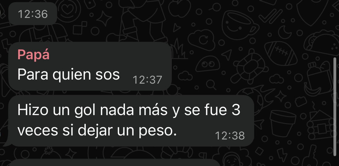 Floorgrillo's tweet photo. Creo que papá esta un poco enojado con Juanfer despues de leer lo que le puso a Lunati https://t.co/J1WAAP6Pga