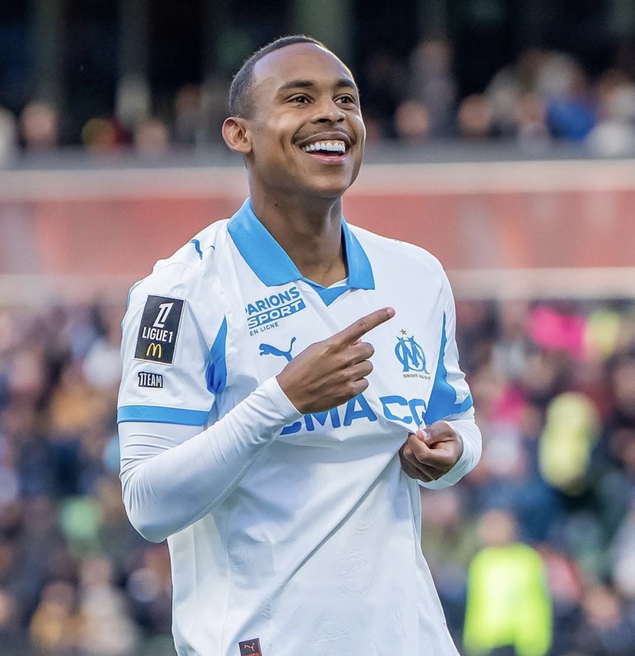 Annoncé remplaçant, Igor Paixao est titulaire face à l’OGC Nice. #Team...