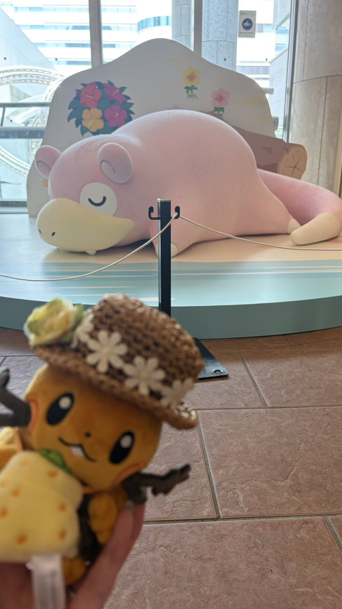 chiffon_pokesle's tweet photo. #ポケスリ3周年をみんなで 

横浜行ってきたぁぁ🚄💨💨

色んな人からポケモン寝ててかわいいーという声が聞こえてきてなんかうれしくなった♡
ほんとにポケスリ世界観よすぎた( ᵒ̴̶̷̥́ωᵒ̴̶̷̣̥̀ )✨
思ってた以上にみんなおっきくて迫力満点💯 https://t.co/q4w4Z1UyAP