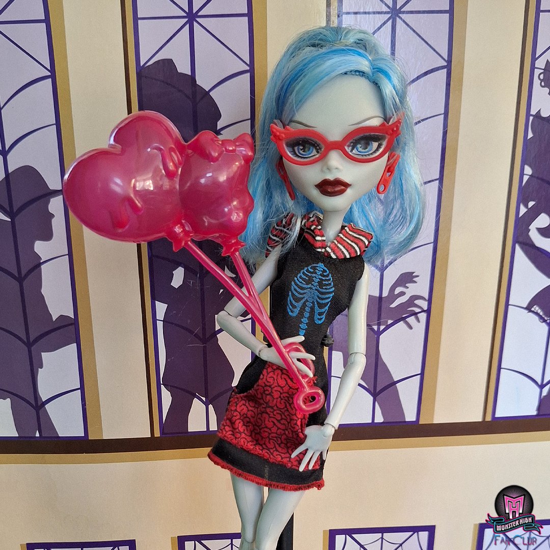 MonsterHighFC tweet picture