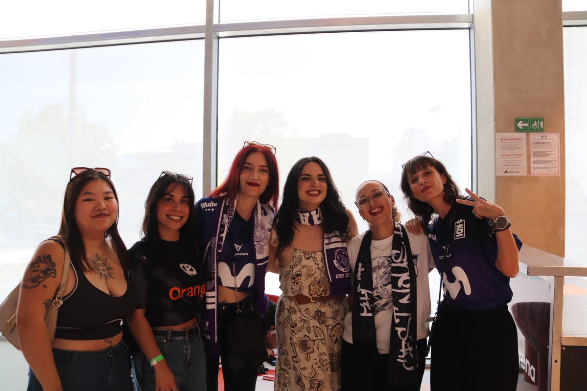 LasKarpas's tweet photo. 🔥 Próximamente entrevista de @LeBlueWall por parte de @inssb8 junto a Las Karpas! 

Ante la rivalidad, valores y respeto entre aficiones, gracias por vuestra proximidad y amabilidad.

Próximamente en sus redes sociales! 💜💜 https://t.co/XkHCKUOEx2