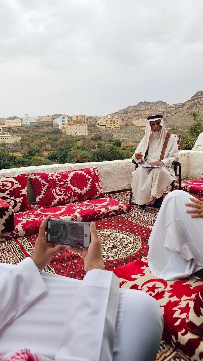 TURATH1234567's tweet photo. نائب رئيس جمعية #بلدة_ظهران_الجنوب_التراثية الأستاذ محمد بن مهاوش يتحدث لقناة #الإخبارية_السعودية عن تاريخ البلدة ومجالات الاستثمار السياحي والمقومات التي تساعد في نجاح الاستثمار. https://t.co/IDe0OtfSd2