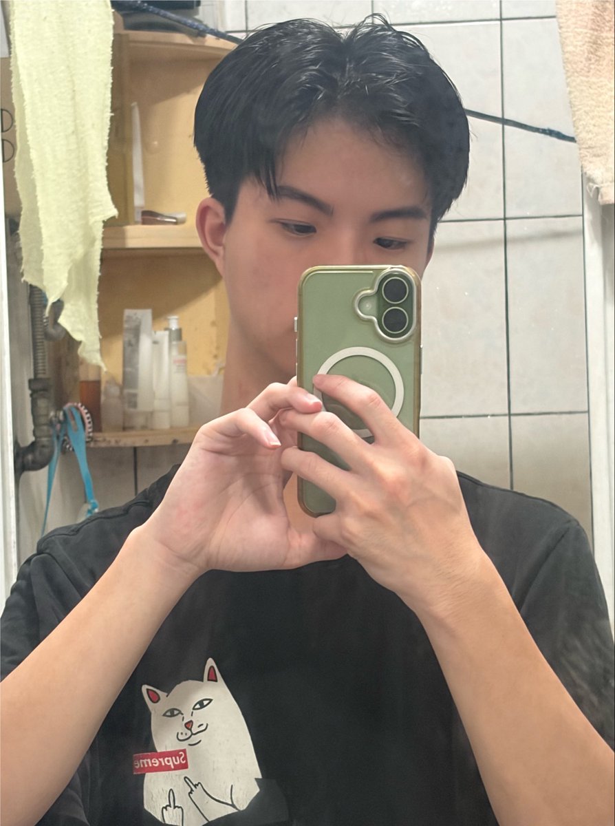 ii36585's tweet photo. 穿還是不穿？🥵 https://t.co/2IPmR3cc7g