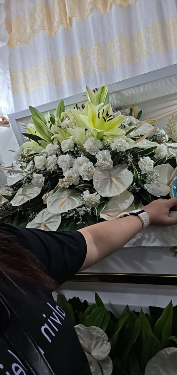 candlebars03's tweet photo. My Nanay knew that even when I was far away, she could always feel how deeply and truly I loved her. Distance never changed my love for her it only made me cherish every moment we had even more. I love you forever, Nanay. ❤️🕊️ https://t.co/JHR6jLjsYw