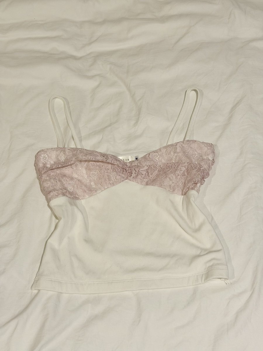 months_u's tweet photo. Shewear สี lilac cloud size m 350฿ ค่ะ

#ส่งต่อเสื้อผ้า  #ส่งต่อเสื้อผ้ามือสอง #เสื้อผ้ามือสอง #โล๊ะตู้ #ส่งต่อfeelfree #duexstudio #rudyy https://t.co/aNjSJ9A6dn