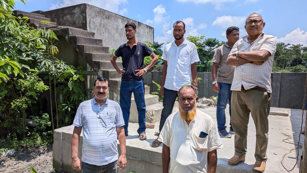 JJMBarpeta's tweet photo. #JJMUpdate EE, PHE is conducting field visits to various PWSS following the lifting of standstill period under JJM, resolving localized field issues and accelerating the resumption of work.
@dcbarpeta_  @JJM_Assam @jaljeevan_ 
#JalJeevanMission
#HarGharJal
#JJMAssam https://t.co/BSwKg3jKGV