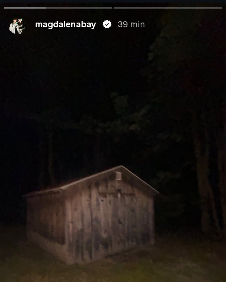 magbaydata's tweet photo. 🌐 - Magdalena Bay stuns in what appears to be a house in Nebraska. https://t.co/ofx5gLwa3U