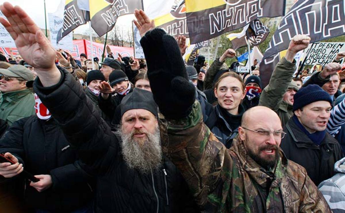 HelloWo03275285's tweet photo. @XRPL57554197 @LauraLoomer Idiot. You used a photo from "russian marching" where russian nazzies are zigging and now trying to switch focus 
Again if you are stupid, where did you find ukrainians on the pic? https://t.co/AAGjb9Tl68