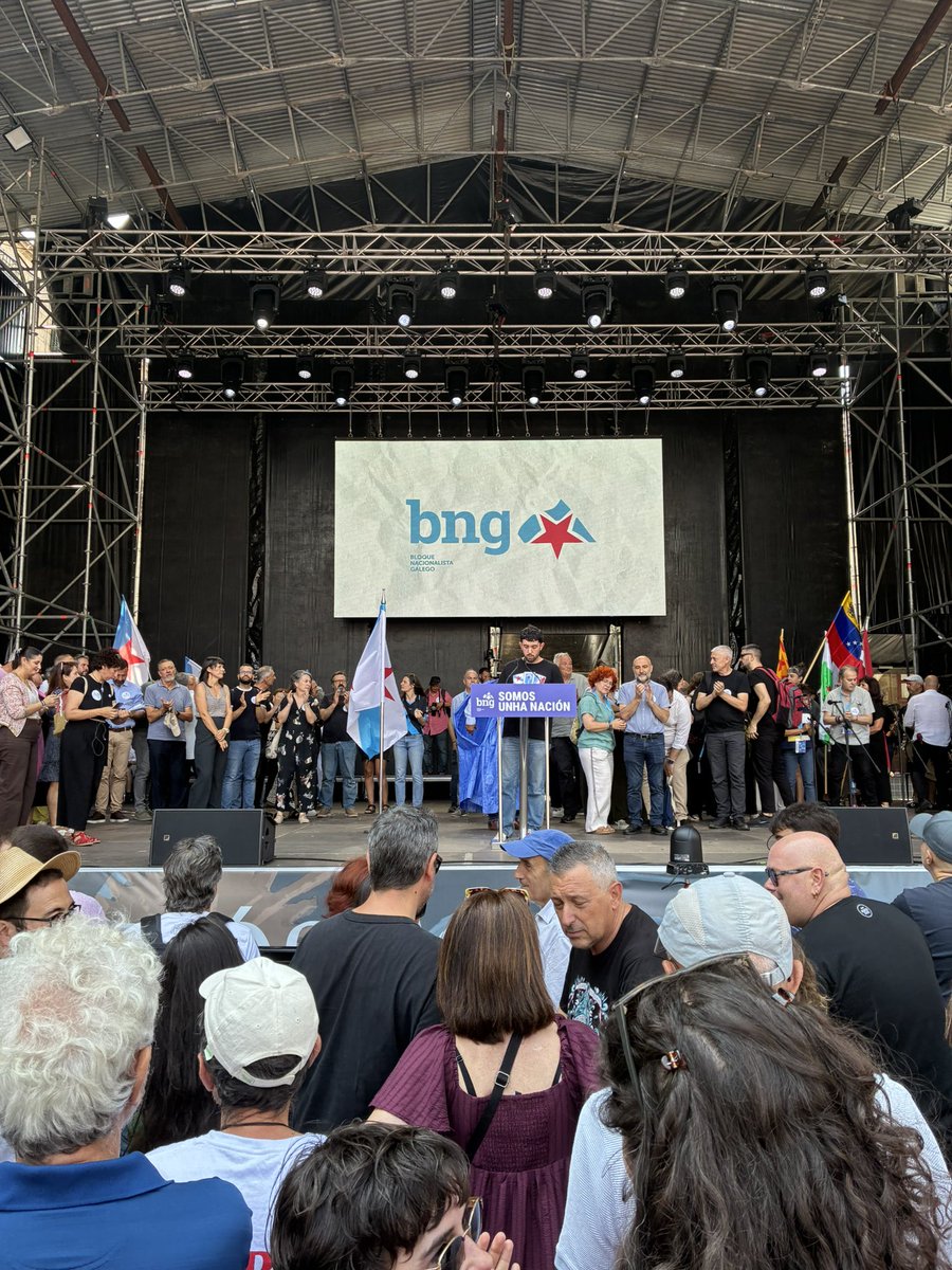 jcc_cat's tweet photo. Saludem en aquest Dia da Patria Galega als camarades de @galizanova i @obloque que, un any més, han organitzat el Festigal i les mobilitzacions per la seva Diada Nacional.

Catalunya e Galiza, pobos irmáns 🤝🏽 https://t.co/TACFDJmTM6