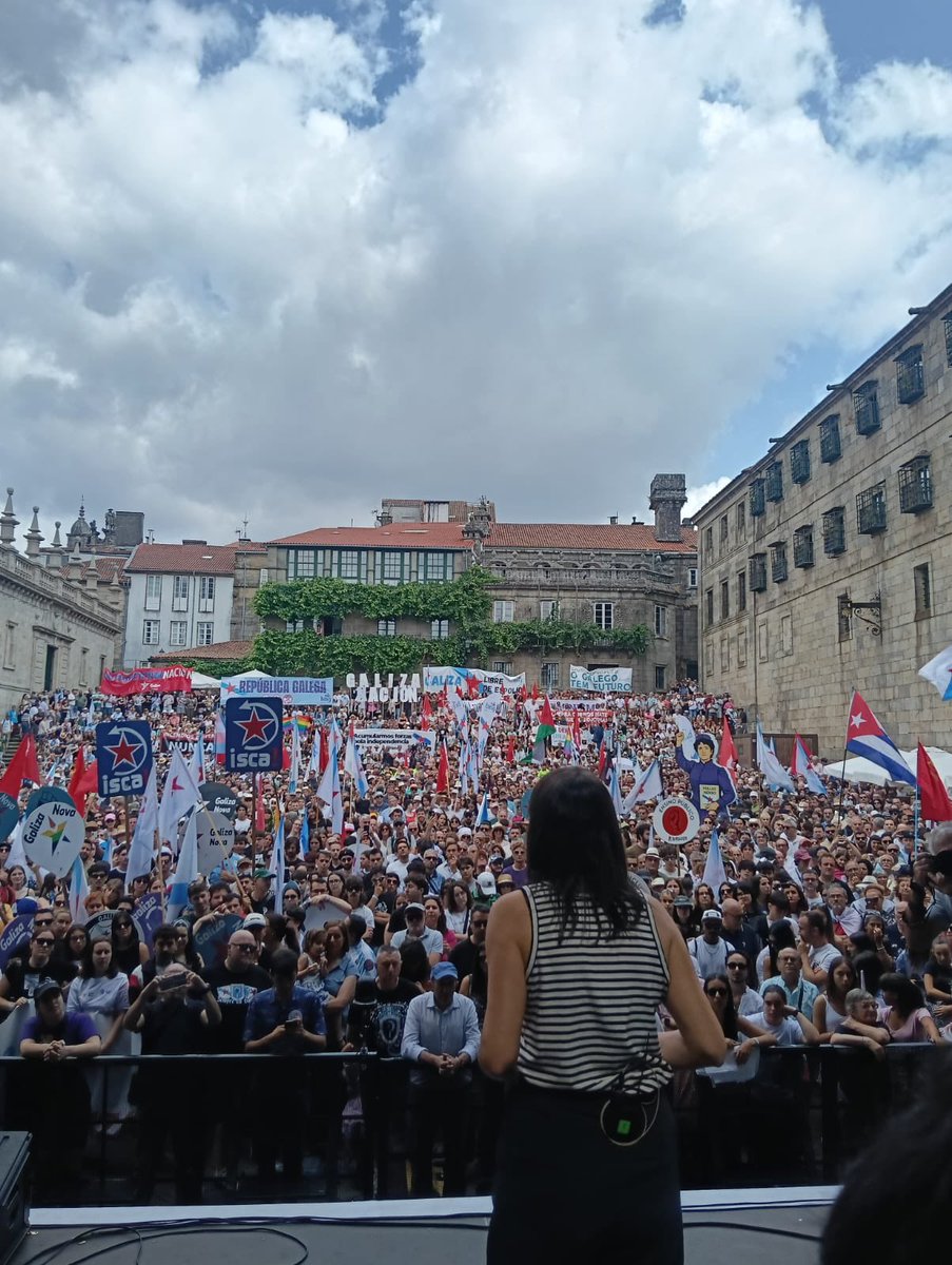 jcc_cat's tweet photo. Saludem en aquest Dia da Patria Galega als camarades de @galizanova i @obloque que, un any més, han organitzat el Festigal i les mobilitzacions per la seva Diada Nacional.

Catalunya e Galiza, pobos irmáns 🤝🏽 https://t.co/TACFDJmTM6