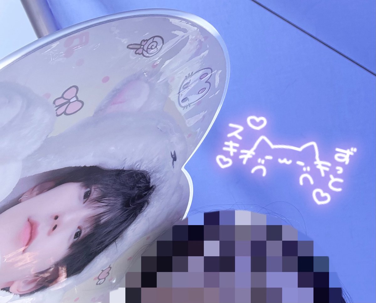 044377r's tweet photo. 진짜 개개개더웠지만 
넘 재밋엇당..~🤓🐰🤪💞💞 https://t.co/zBrFheTQD3