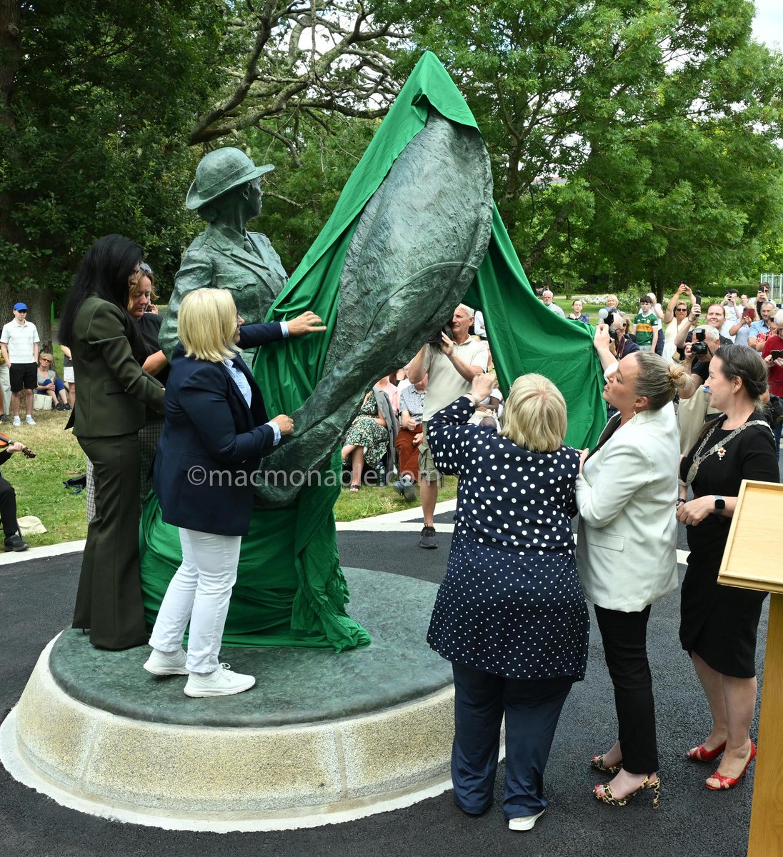 MACMONAGLE's tweet photo. Kerry County Councillors, Angie Bailey, Norma Moriarty, Aoife Thornton, Deirdre Ferris, Maura Healy-Rae  Marie Moloney  unveil commemorative sculpture to  contribution Kerry women revolutionary period Ireland 1912 - 1923 in Tralee Town Park 23-7-2026. @countykerry #traleememorial https://t.co/kqv262B9Wq