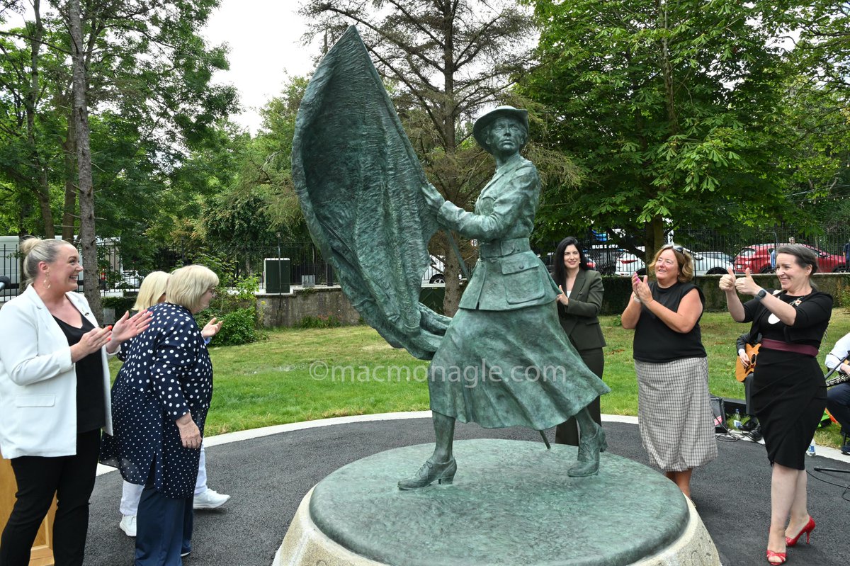 MACMONAGLE's tweet photo. Kerry County Councillors, Angie Bailey, Norma Moriarty, Aoife Thornton, Deirdre Ferris, Maura Healy-Rae  Marie Moloney  unveil commemorative sculpture to  contribution Kerry women revolutionary period Ireland 1912 - 1923 in Tralee Town Park 23-7-2026. @countykerry #traleememorial https://t.co/kqv262B9Wq