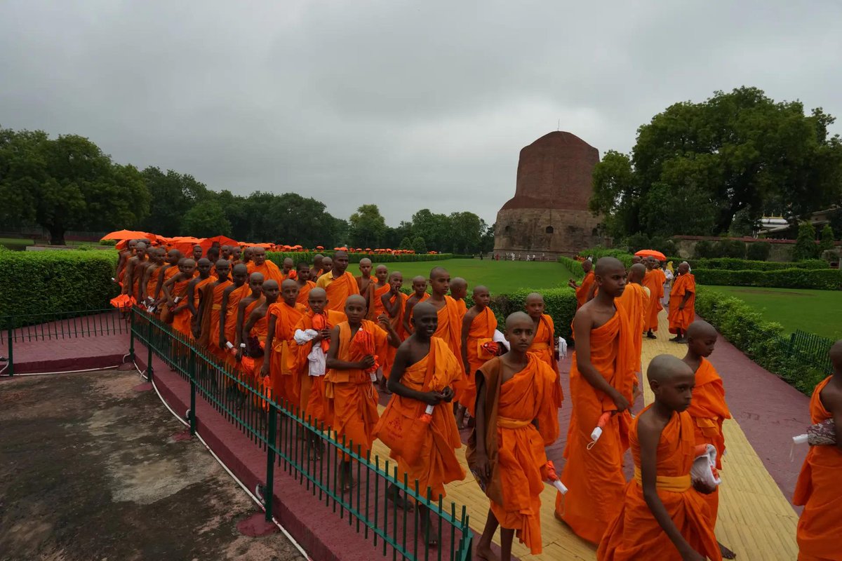 timesofindia's tweet photo. #InPics | Freshly inscribed on the UNESCO World Heritage List, the ancient Buddhist site of Sarnath witnessed a peaceful procession of novice monks, highlighting the site's enduring spiritual significance and global cultural recognition.

Don’t miss the complete coverage - get the TOI App 👉 https://t.co/ogFaRsUKyn

#Sarnath #UNESCO #WorldHeritage #Buddhism #BuddhistHeritage #UttarPradesh #Monks #Culture