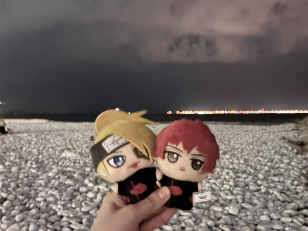 ito_hfd's tweet photo. 恒例の海辺花火🤍 https://t.co/ELOU0j4xzF