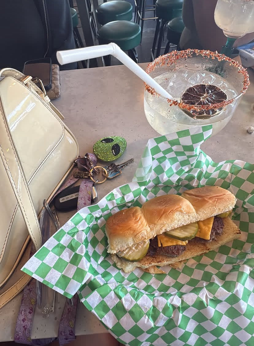 honeyteq's tweet photo. Your paycheck tastes better with extra cheese and a salted rim, beta. Keep funding these little luxuries while I relax 💸🍔🍹 https://t.co/PH5hptv5Qn