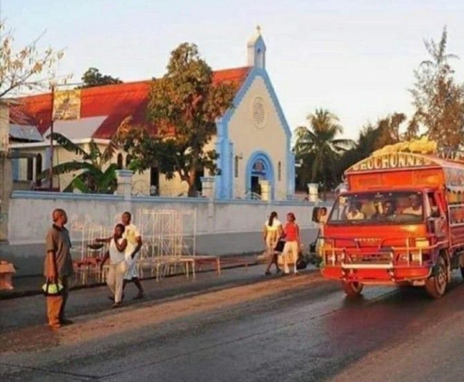 CiviqueEtmoral's tweet photo. 🗣️Vin di nou Kikote Foto 📸 sa Fèt nan peyi Ayiti 🇭🇹 ? https://t.co/UYoDR9XWxU