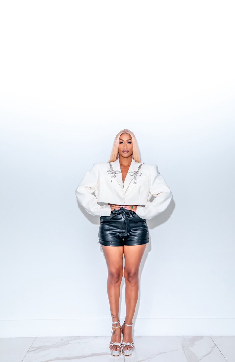 MsJoseline's tweet photo. She's a Super Star And Always Will Be! Latin Grammy nomination 😍😍 Casandra award (Premios Soberano) and she's a very talented singer and actress and she's here to tell us her story! Make sure you keep a look out for her @whyareyouheretv Conversation 😛 Her against Her @therealanais Sat down with herself and asked herself some very difficult and interesting questions that her lovers and haters want to know! 

Go subscribe to https://t.co/A1u51I8f84 
#WAYHTV
Exclusive Access
$5.99/month • $59.99/year