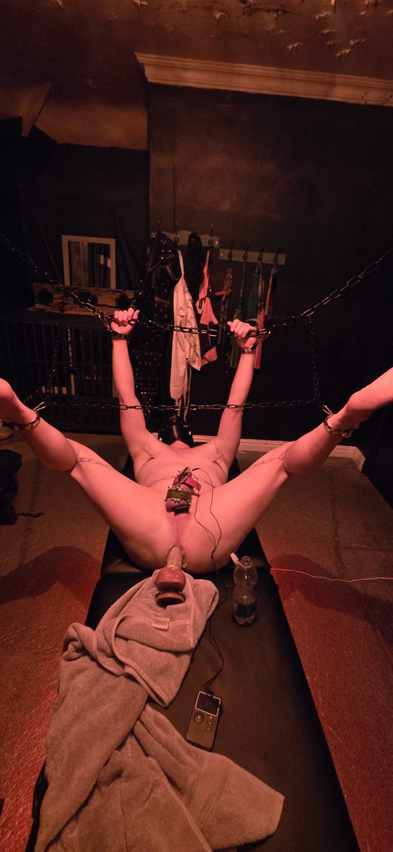 masterofsinsx's tweet photo. Cbt 
Electro 
Anal
#neath #swansea #domination #control #wales #bondage #bdsm #role play #dungeonmaster #kink #fetish #submission #slave https://t.co/wJVqvyycGZ
