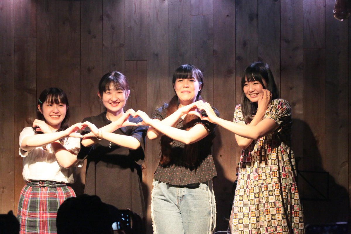 hiro_Livehouse7's tweet photo. 透明感と伸びのある綺麗な歌声に酔いしれた時間でした。 次はいつ東京に来てくれるか分からないから1曲1曲噛み締めながら前のめりで聴いてました🥲︎
 何より「存在。」を生で聴けたことがほんとに嬉しかったな〜😌😌
またいつかライブハウスで会えますように…  #茉寿  #あみ愛2026 https://t.co/1ck3nEAAn5