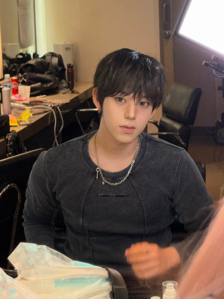 AHOF_official's tweet photo. Thanks for coming 
See u tomorrow ~

#AHOF #아홉
#CHIHEN #즈언 https://t.co/x5ECPfcFvn