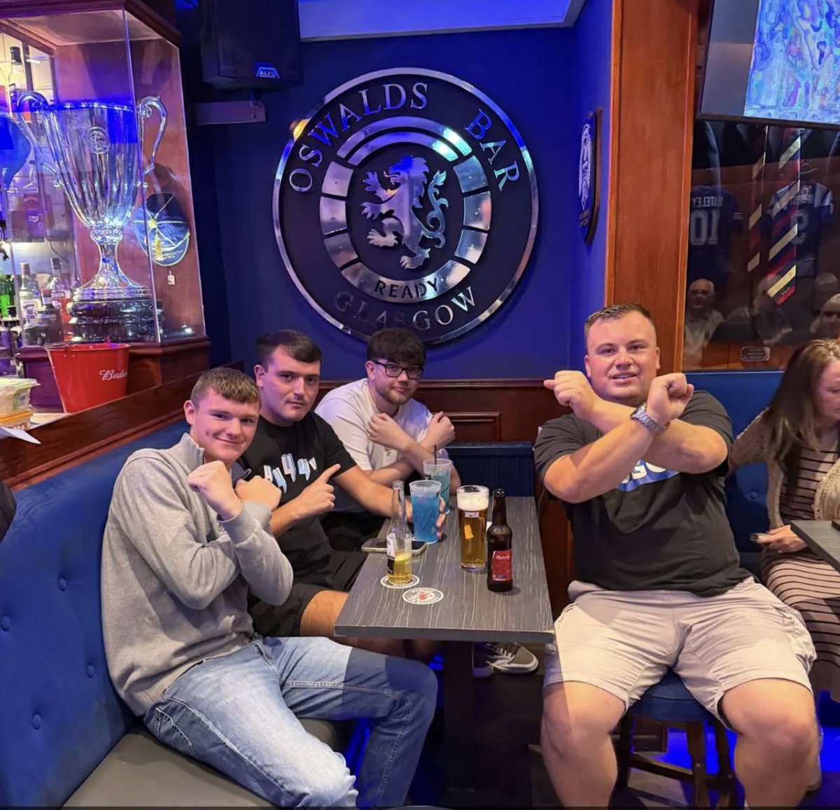 jackcwhufc24's tweet photo. We r West Ham drinking all your venoms ⚒️🇬🇧 https://t.co/fca92PArtF