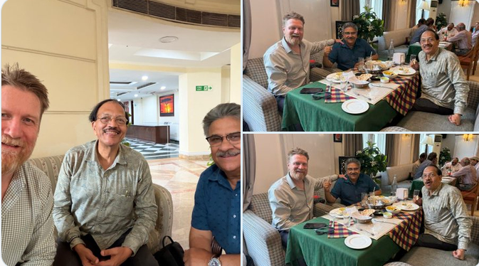 bahaismexicali's tweet photo. .
@aniltrigunayat
Un placer conocer a mi querido amigo @benbowler
de #UnityEarth #Australia y al Dr. AK Merchant de #Bahai y #LotusTemple durante la estancia de Ben en Delhi de camino a #SriLanka para #Peace y #InterfaithHarmony.
@BahaiBIC #Bahai #Mexicali #FelizSábado
. https://t.co/SFGZlxreoo